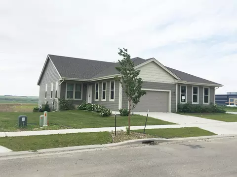 3127 3129 Long Branch Ave, Williston, ND 58801 photo 3