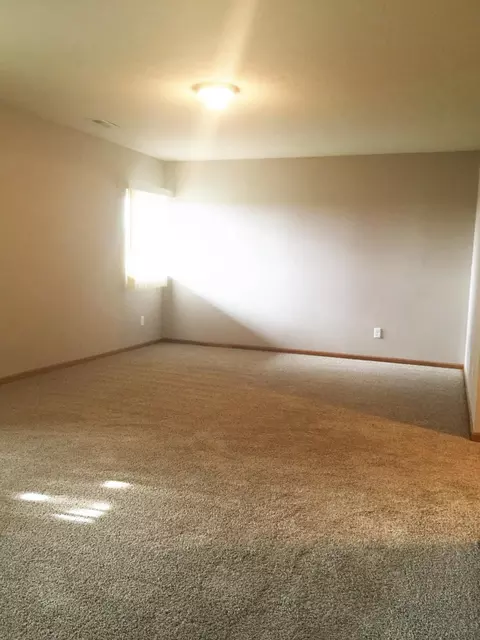 3127 3129 Long Branch Ave, Williston, ND 58801 photo 33