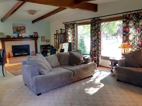 1408 Hillcourt E, Williston, ND 58801 photo 5