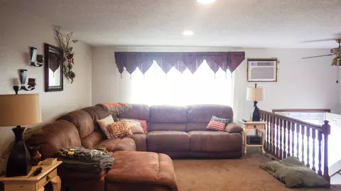 1807 10th Ave E, Williston, ND 58801 photo 2