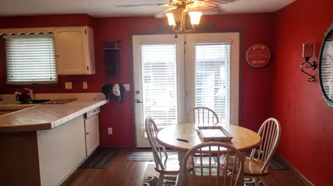 1807 10th Ave E, Williston, ND 58801 photo 3