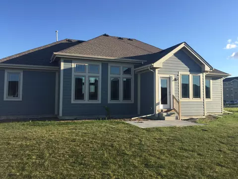 3300 30th St W, Williston, ND 58801 photo 37