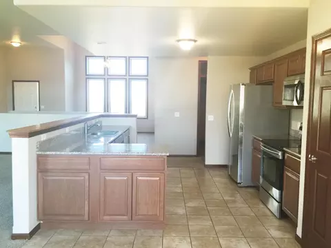 3300 30th St W, Williston, ND 58801 photo 12