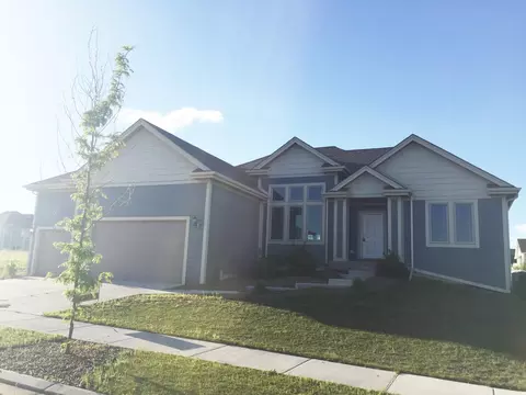 3300 30th St W, Williston, ND 58801 photo 2