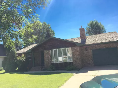 1708 Fourth Ave E, Williston, ND 58801 photo 1