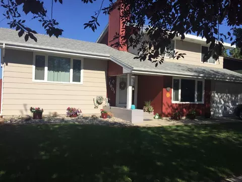 1801 14th Ave W, Williston, ND 58801 photo 1