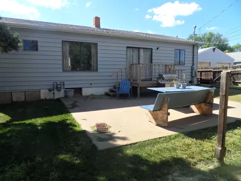 616 5th St W, Williston, ND 58801 photo 5