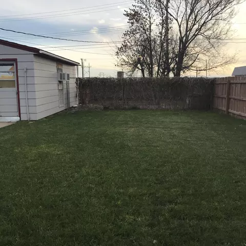 923 Broadway W, Williston, ND 58801 photo 9