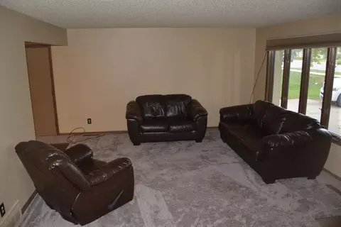 3804 University, Williston, ND 58801 photo 4