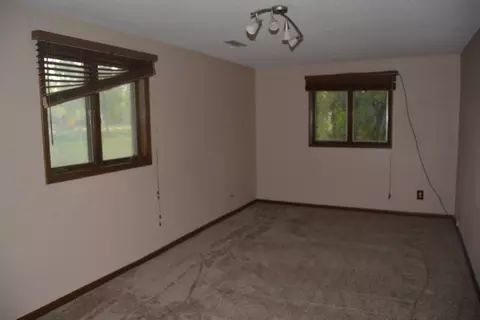 3804 University, Williston, ND 58801 photo 10