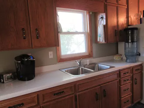 1305 3rd Ave W, Williston, ND 58801 photo 7