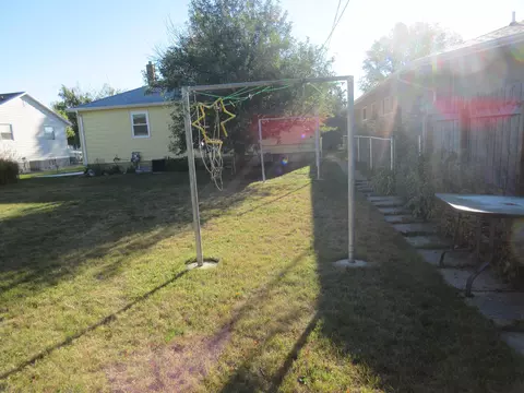 1305 3rd Ave W, Williston, ND 58801 photo 27