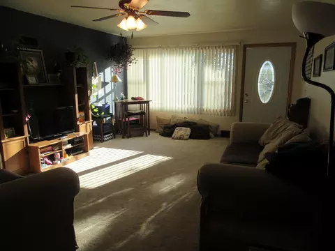 1305 3rd Ave W, Williston, ND 58801 photo 4