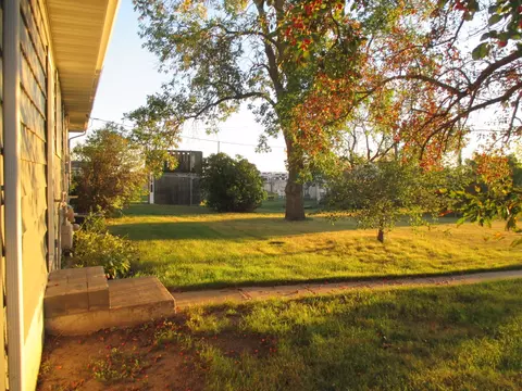 405 Hillside Ct, Williston, ND 58801 photo 23