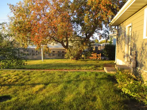 405 Hillside Ct, Williston, ND 58801 photo 25