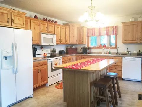 807 15th St W, Williston, ND 58801 photo 8