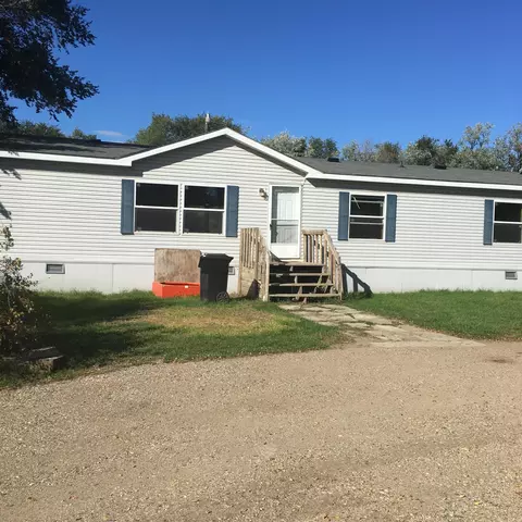 4017 2nd Ave E, Williston, ND 58801 photo 1