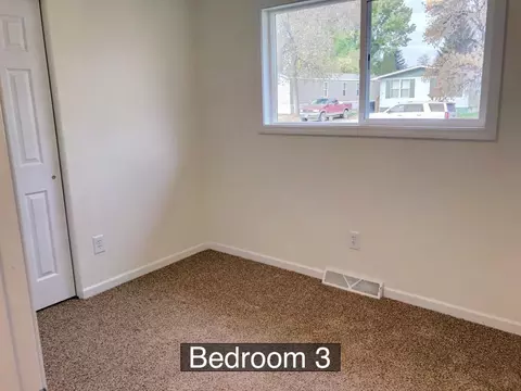1924 9th Ave W, Williston, ND 58801 photo 12