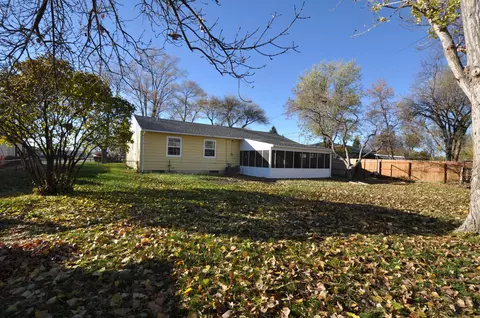 502 17th Ave W, Williston, ND 58801 photo 4