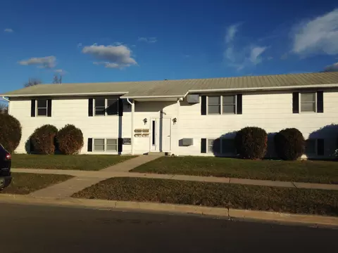 1006 13 Th Ave W, Williston, ND 58801 photo 1