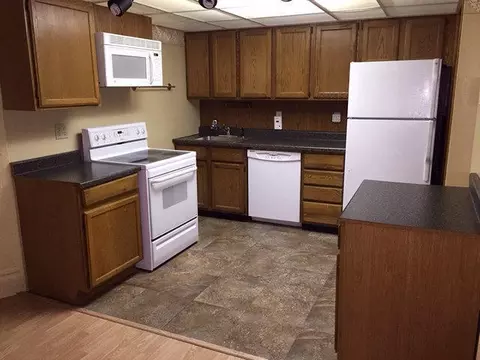 706 2nd Ave E, Williston, ND 58801 photo 2