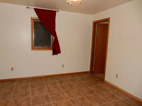 2113 12th Ave W, Williston, ND 58801 photo 23