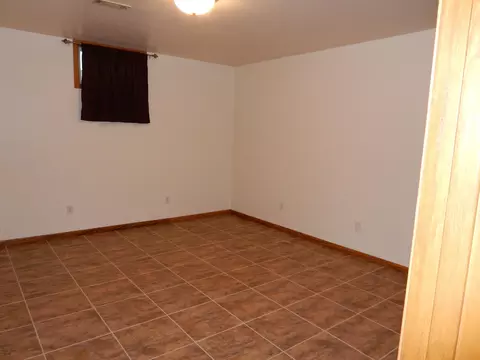 2113 12th Ave W, Williston, ND 58801 photo 30