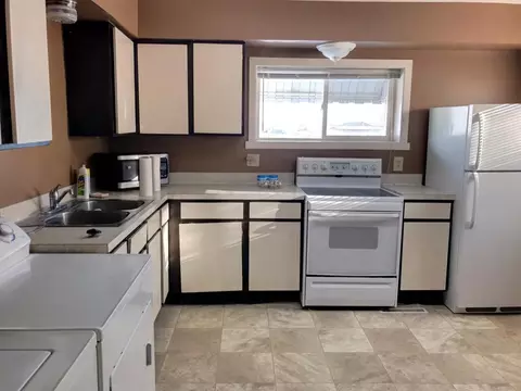 400 University Ave, Williston, ND 58801 photo 2
