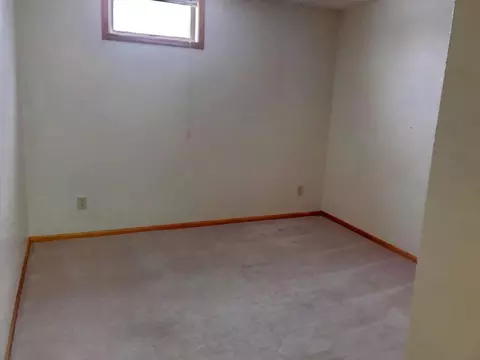 2114 8th Ave E, Williston, ND 58801 photo 21