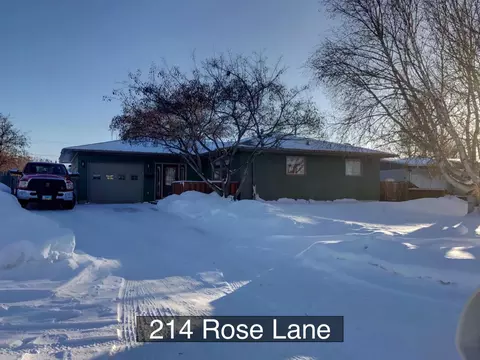 214 Rose Ln, Williston, ND 58801 photo 1