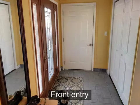 214 Rose Ln, Williston, ND 58801 photo 2