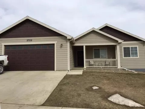 2722 Chokecherry St, Williston, ND 58801 photo 1
