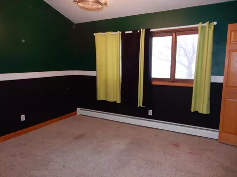 1802 Rose Ln, Williston, ND 58801 photo 17