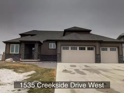 1535 Creekside Dr W, Williston, ND 58801 photo 1