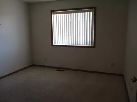1105 Knoll St, Williston, ND 58801 photo 14