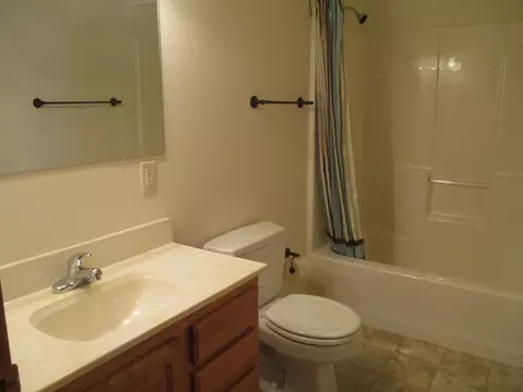 1105 Knoll St, Williston, ND 58801 photo 9
