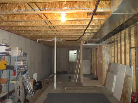 1105 Knoll St, Williston, ND 58801 photo 28