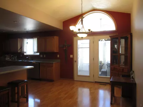 1105 Knoll St, Williston, ND 58801 photo 5