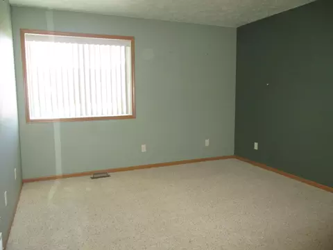 1105 Knoll St, Williston, ND 58801 photo 10