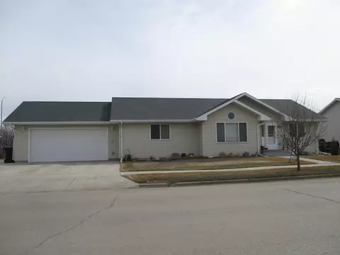 1105 Knoll St, Williston, ND 58801 photo 1