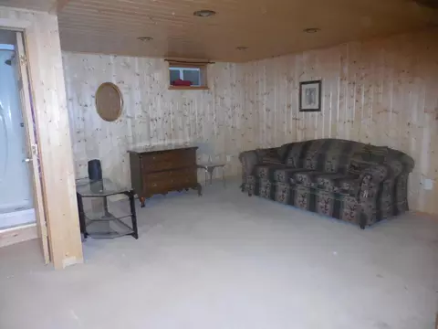 1110 5th Ave W, Williston, ND 58801 photo 8