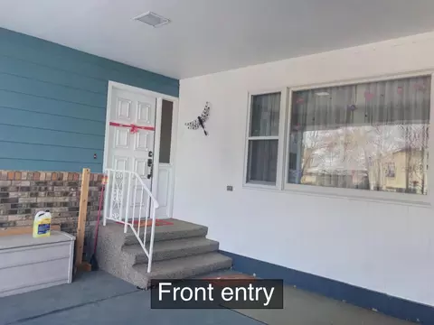 1818 Crest St, Williston, ND 58801 photo 3