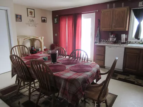 2124 6th Ave E, Williston, ND 58801 photo 6