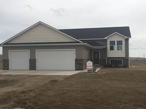13352 Yellowstone Meadow St, Williston, ND 58801 photo 1