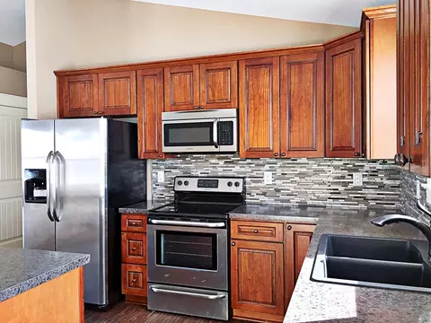 13352 Yellowstone Meadow St, Williston, ND 58801 photo 5