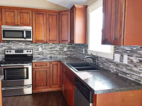 13352 Yellowstone Meadow St, Williston, ND 58801 photo 6