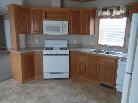 1810 35th St W, Williston, ND 58801 photo 19