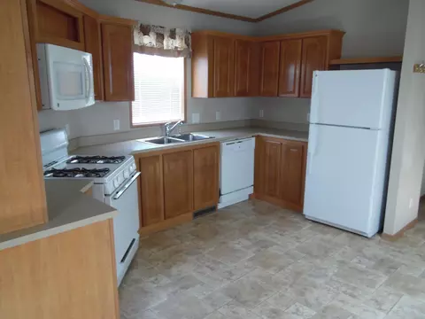 1810 35th St W, Williston, ND 58801 photo 17