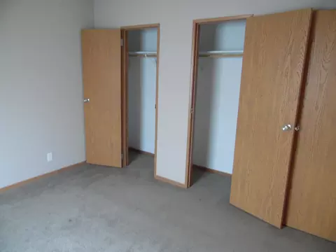 1810 35th St W, Williston, ND 58801 photo 9
