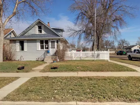 502 Broadway Ave W, Williston, ND 58801 photo 36